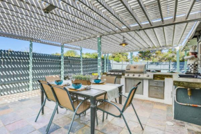 Bar and Fire Pit Pet-Friendly Phoenix La Casita